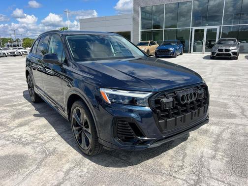 2025 Audi Q7 55 Premium Plus