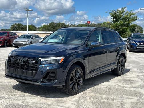 2025 Audi Q7 55 Premium Plus