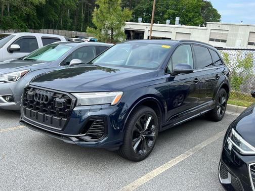 2025 Audi Q7 55 Premium Plus