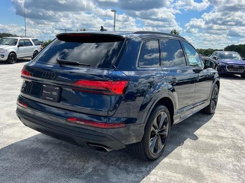 2025 Audi Q7 55 Premium Plus