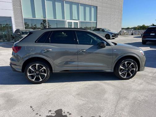 2025 Audi Q3 45 S line Premium
