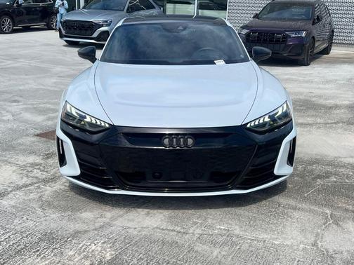 2022 Audi e-tron GT Prestige