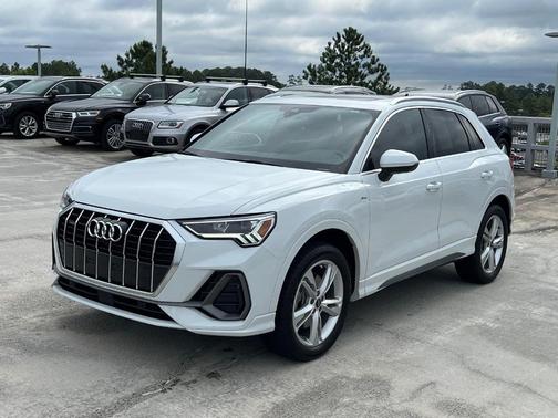 2024 Audi Q3 45 S line Premium