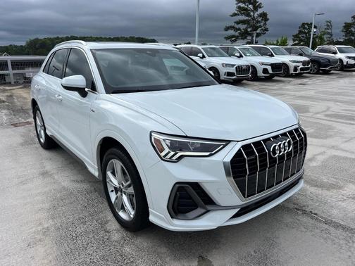 2024 Audi Q3 45 S line Premium