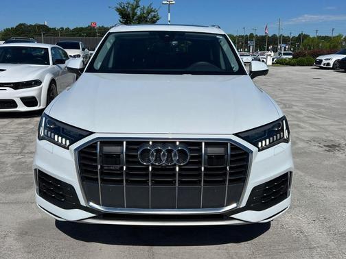 2024 Audi Q7 55 Premium Plus