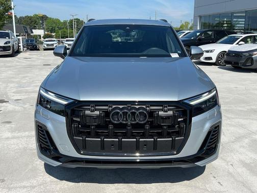 Satellite Silver Metallic 2025 Audi Q7 55 Premium Plus