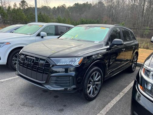 2023 Audi Q7 45 Premium Plus