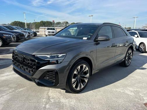 2025 Audi Q8 Premium
