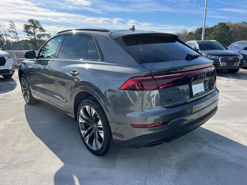 2025 Audi Q8 Premium