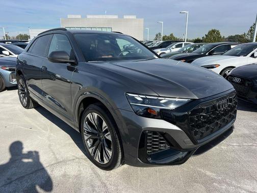 2025 Audi Q8 Premium