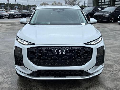 2026 Audi Q3 S LINE