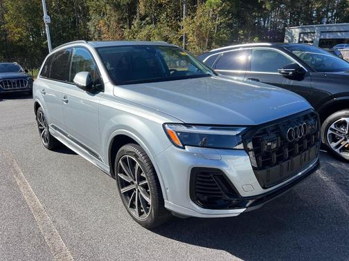 2025 Audi Q7 45 Premium Plus