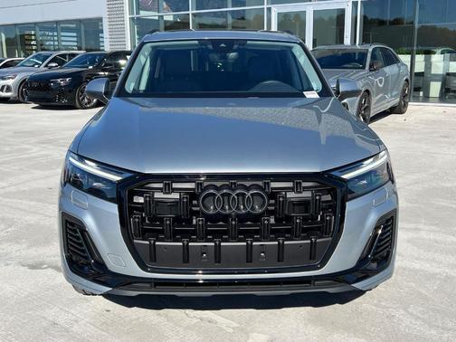 2025 Audi Q7 45 Premium Plus