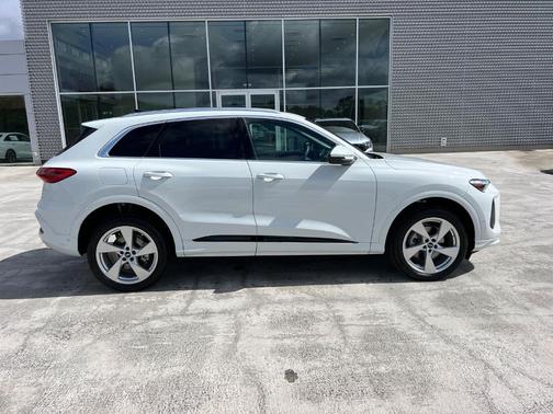 2025 Audi Q5 2.0T quattro Premium