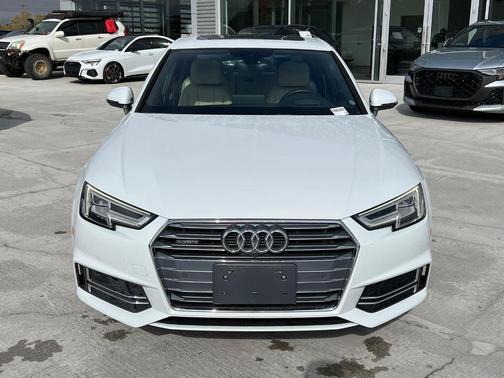 2017 Audi A4 2.0T Prestige