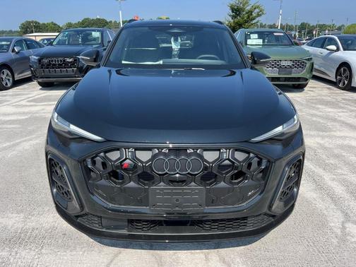 2025 Audi SQ5 3.0T quattro Premium