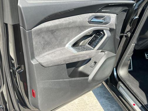 2025 Audi SQ5 3.0T quattro Premium
