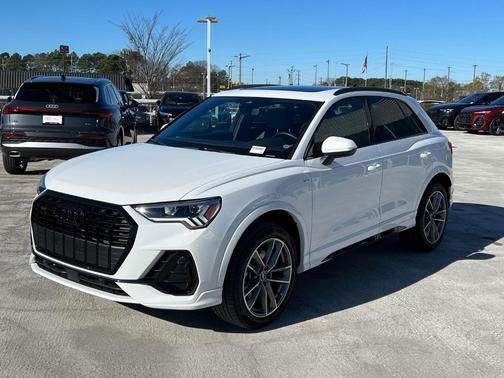 2025 Audi Q3 45 S line Premium