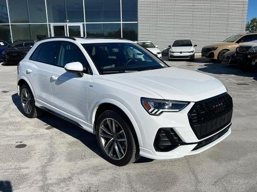 2025 Audi Q3 45 S line Premium