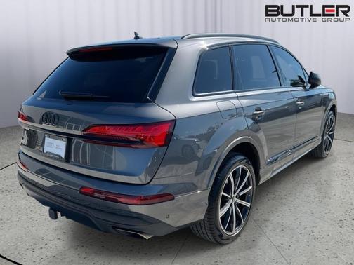 2025 Audi Q7 45 Premium Plus