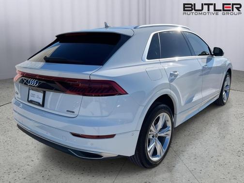 2023 Audi Q8 Premium