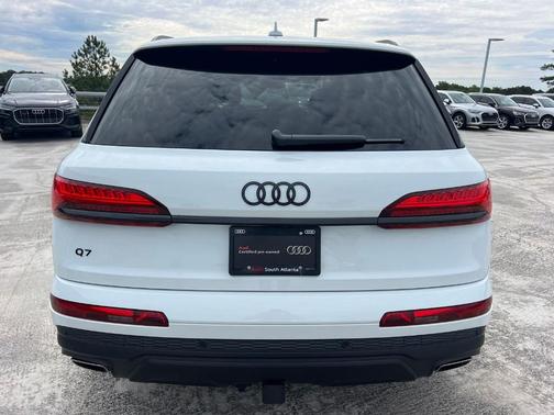 2025 Audi Q7 45 Premium Plus
