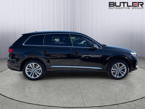 2025 Audi Q7 45 Premium Plus