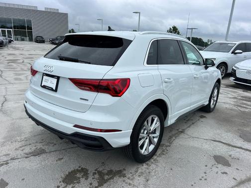 2025 Audi Q3 45 S line Premium