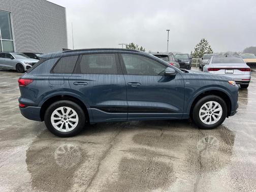 2025 Audi Q6 e-tron Premium