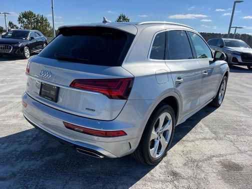 2023 Audi Q5 45 S line Premium Plus
