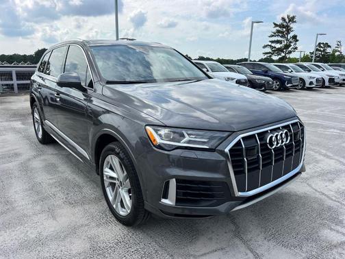 2022 Audi Q7 55 Premium Plus