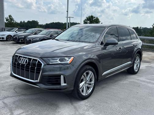 2022 Audi Q7 55 Premium Plus
