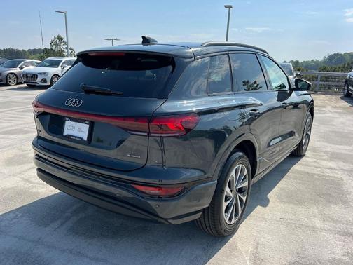 2025 Audi Q6 e-tron Premium