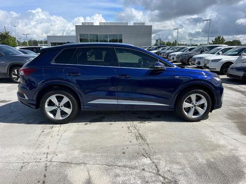 2024 Audi Q4 e-tron 50 Premium
