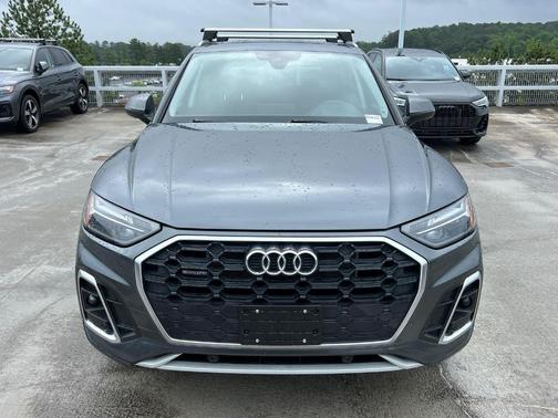 Daytona Gray Pearl Effect 2022 Audi Q5 e 55 S line quattro Premium