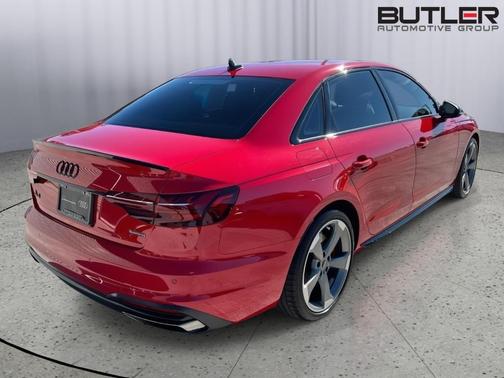 2024 Audi A4 45 S line quattro Premium