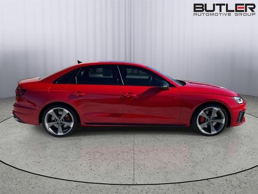 2024 Audi A4 45 S line quattro Premium