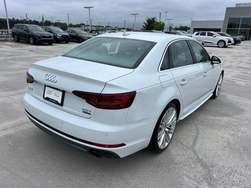 2018 Audi A4 2.0T Premium Plus