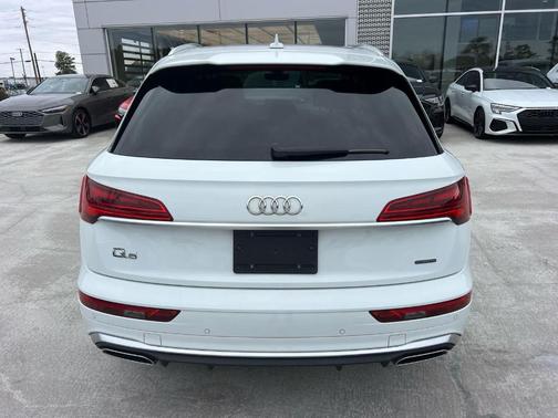 2022 Audi Q5 45 S line Premium Plus