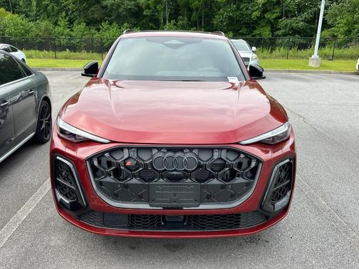 Grenadier Red Metallic 2025 Audi SQ5 3.0T quattro Premium