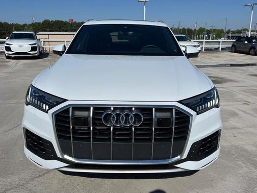 2024 Audi Q7 55 Premium