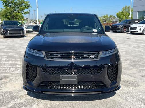 Ligurian Black In Gloss Finish 2025 Land Rover Range Rover Sport P635 SV Edition Two