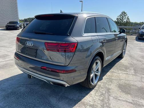 2019 Audi Q7 55 Prestige