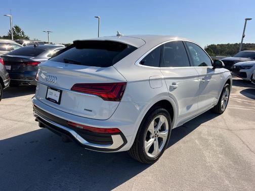 2022 Audi Q5 45 S line Premium Plus