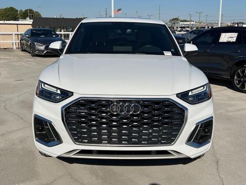 2022 Audi Q5 45 S line Premium Plus