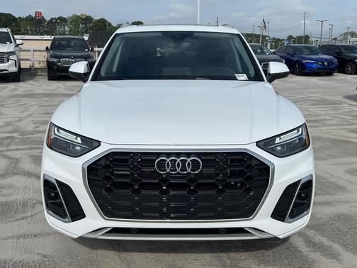 Arkona White 2025 Audi Q5 55 S line quattro Premium
