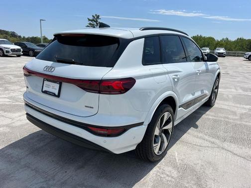 2025 Audi Q6 e-tron Premium