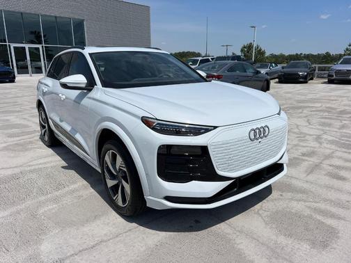 2025 Audi Q6 e-tron Premium