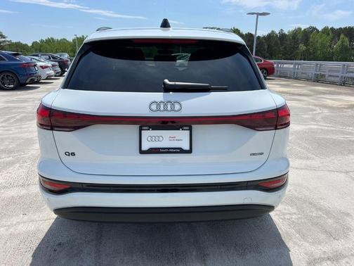 2025 Audi Q6 e-tron Premium