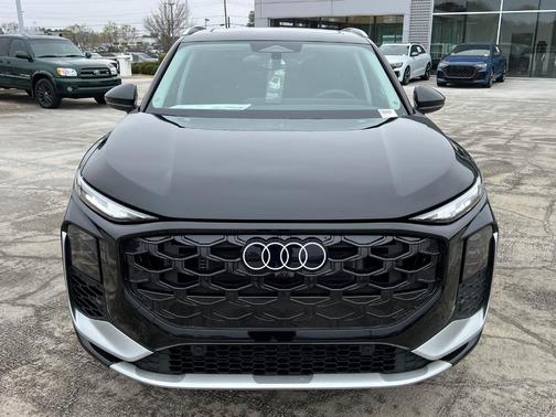 2026 Audi Q3 S LINE